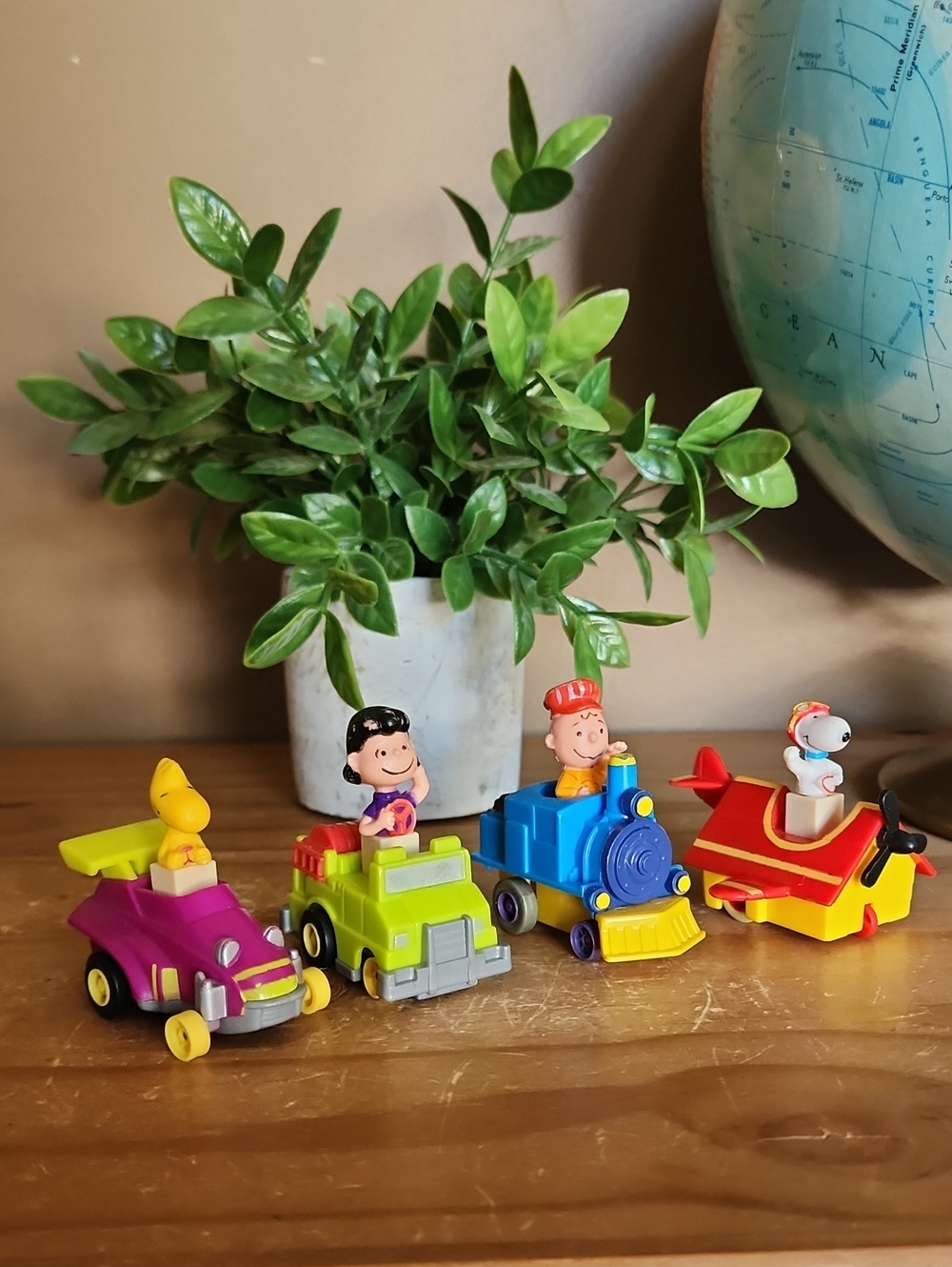 Vintage  1989 Mc Donalds Peanuts Pull-Back Toy Cars